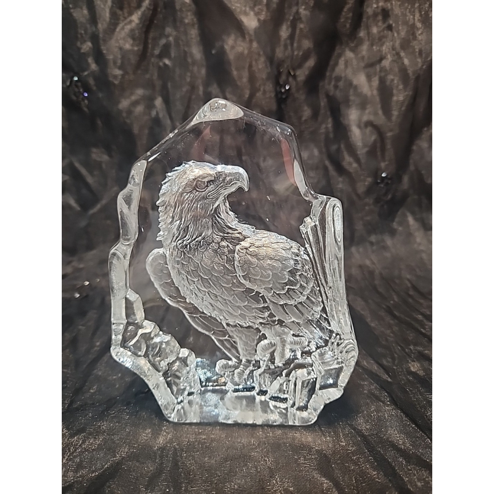 Mats Jonasson Maleras Swedish Lead Crystal Bald Eagle (J)